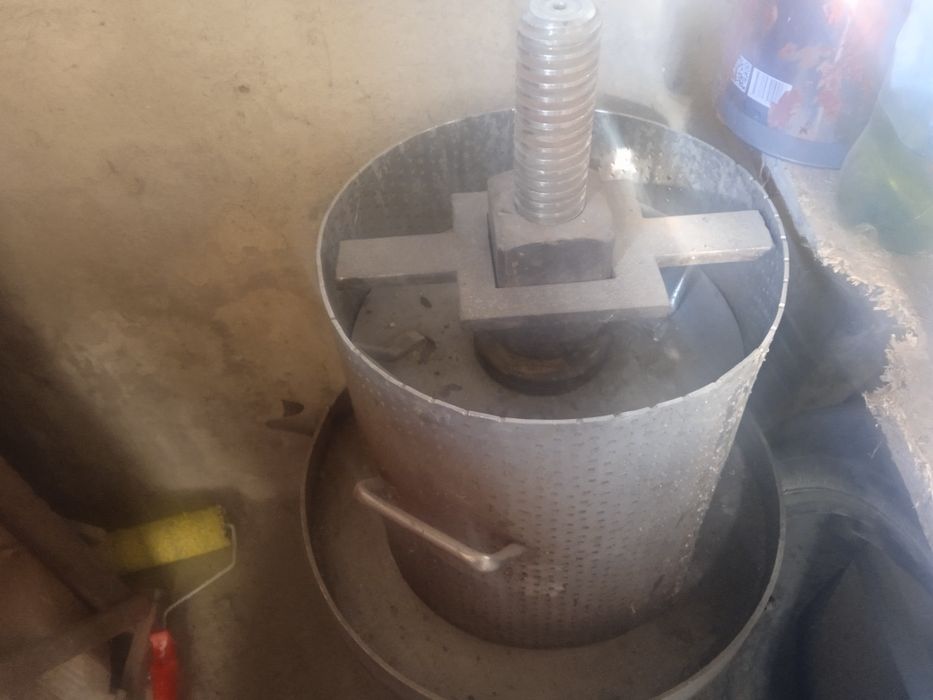 Бутиллар ва узим сиккич сотилади бор йуги 500 Минг, Расина карасангиз