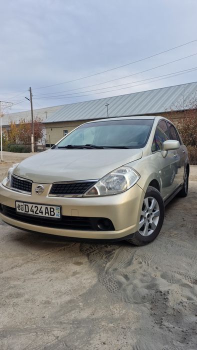 Nissan tiida avtomat