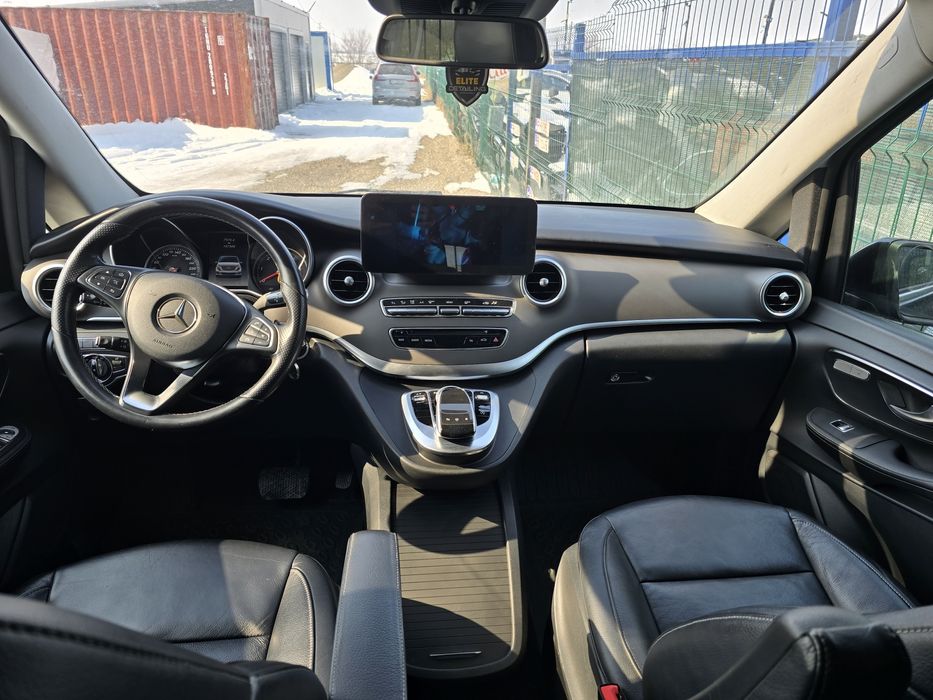 Mercedes V Class Avantgarde Extra long