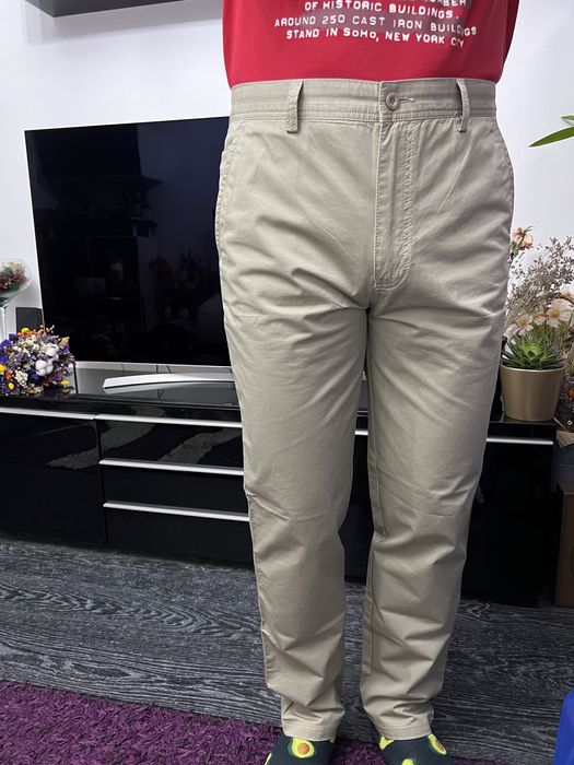 Pantaloni Emporio Armani noi, marime 50 sau 34