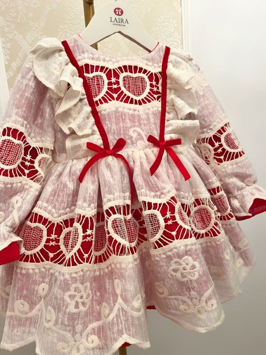 Rochita din bumbac brodat 5-6ani