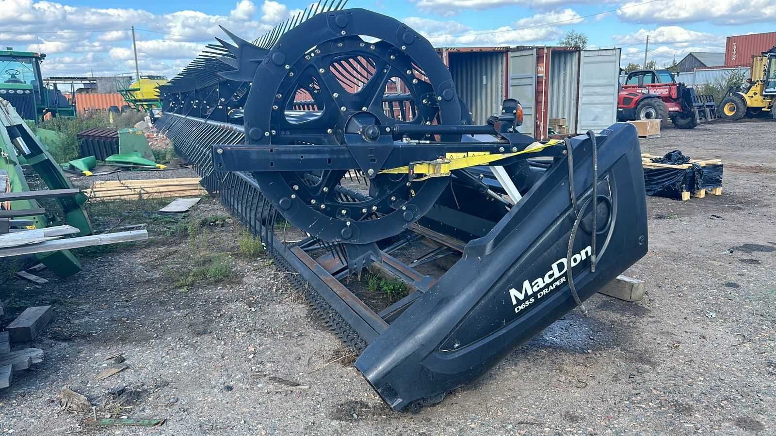 Продам жатку MacDon D65S draper