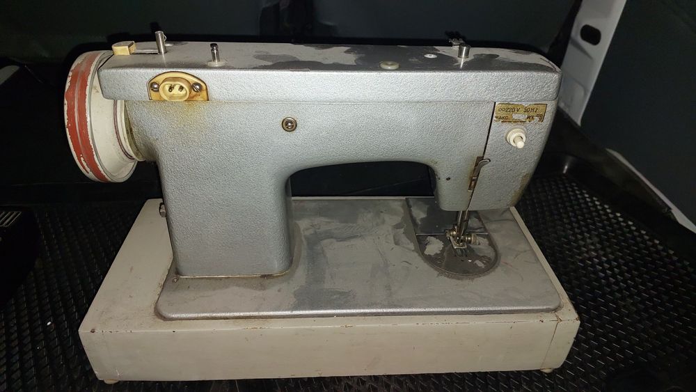 Чайка-142м мадел швейная машинка