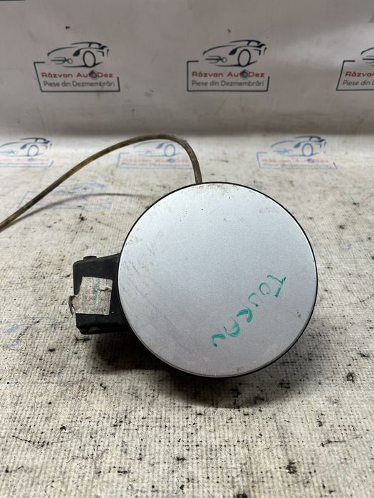 usita rezervor volkswagen touran 2012