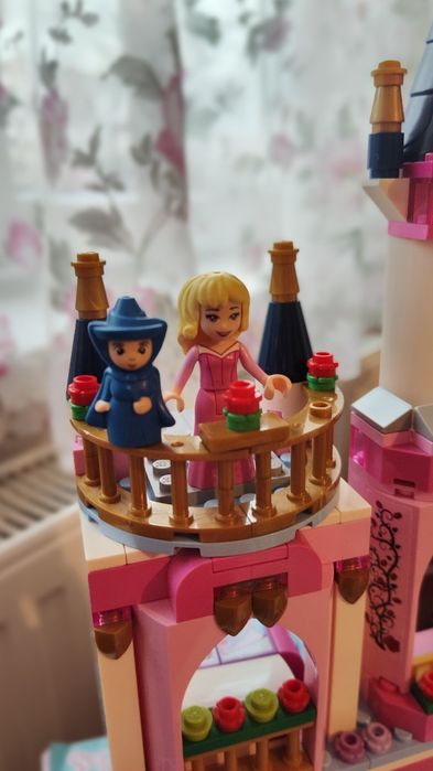 LEGO Disney Frumoasa adormită 41152 „Castelul prințesei Aurora”