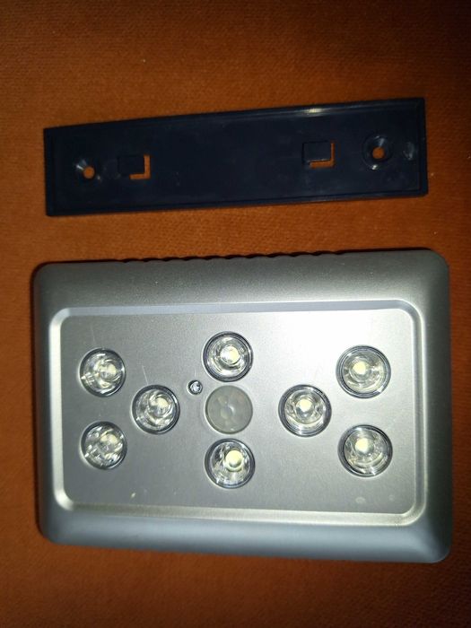 Lanterna - Lampa  -  Proiector - LED cu senzor PIR
