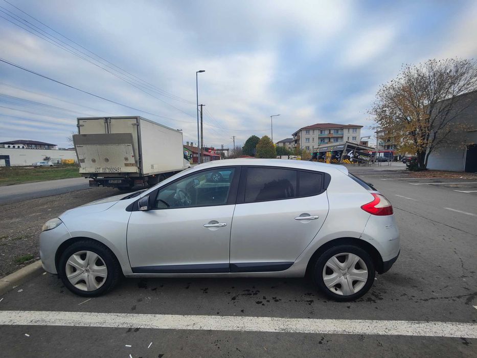 Renault Megane 1.5 dCi 90 cai - 2012