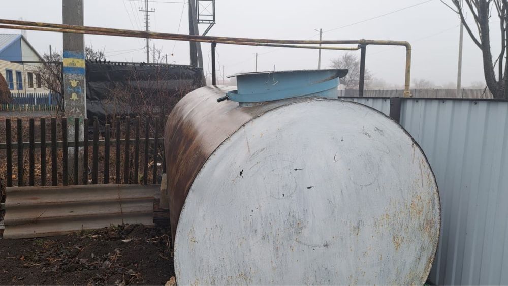 Брода емкость бочка 3куба