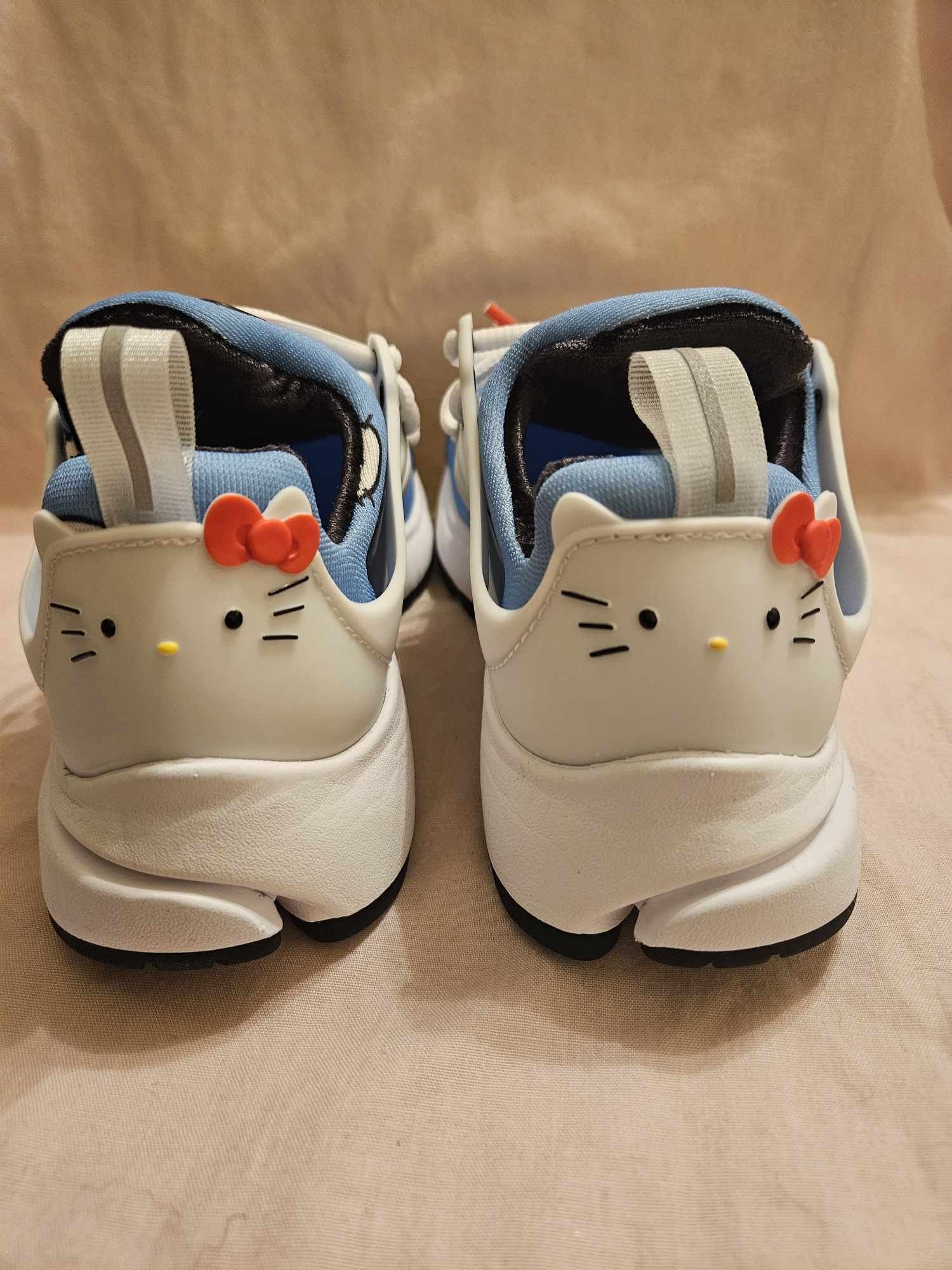 Детски маратонки NIKE, HELLO KITTY 100 % ОРИГИНАЛНИ