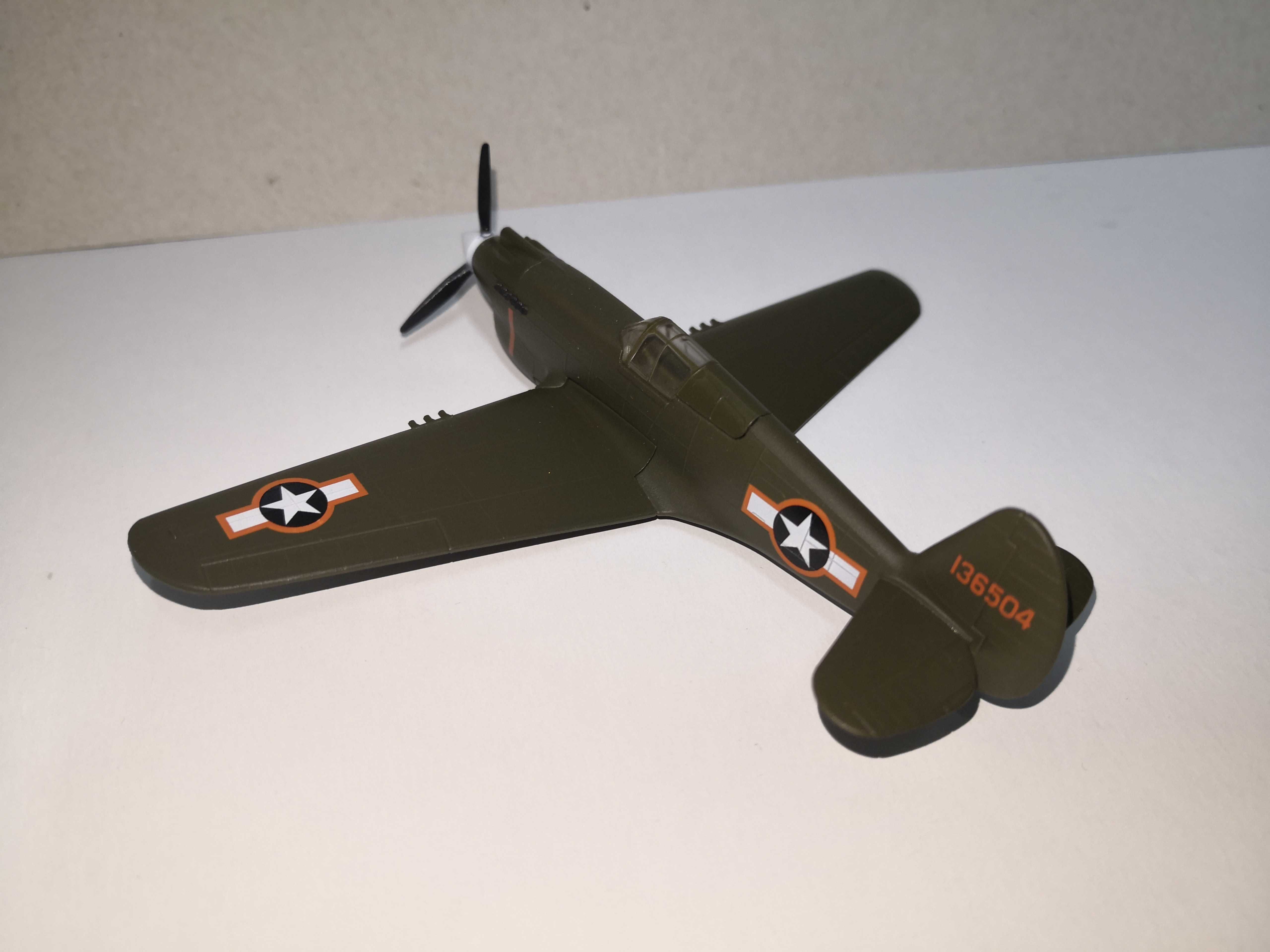 Macheta avion P-40B, scara 1:90, prod. Del Prado