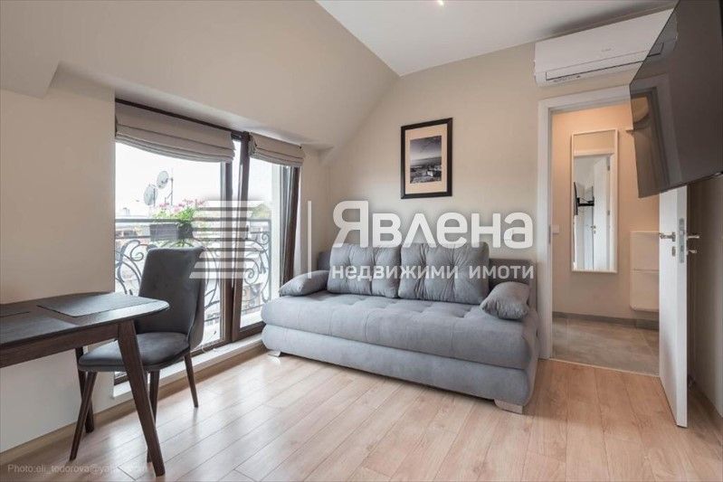 Дава се под наем Двустаен апартамент в Варна, Гръцка махала - 60 кв.м за 1050 € - Снимка #1