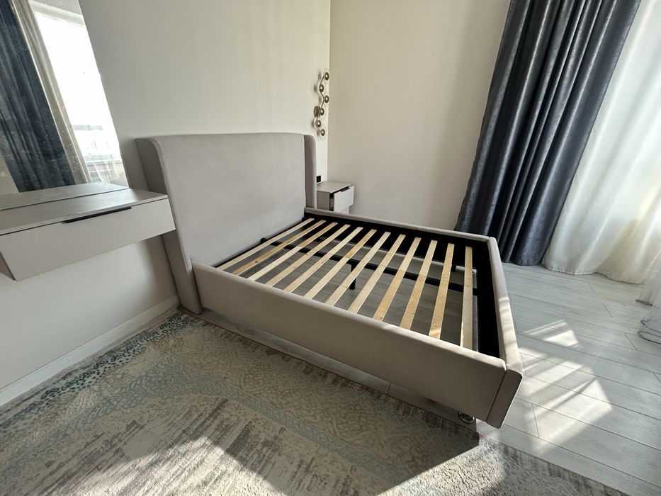 Кровать с тумбами