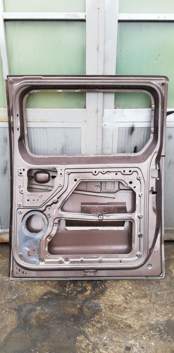 Предна дясна и 2 броя задна дясна врати Citroen Jumpy/Toyota Proace