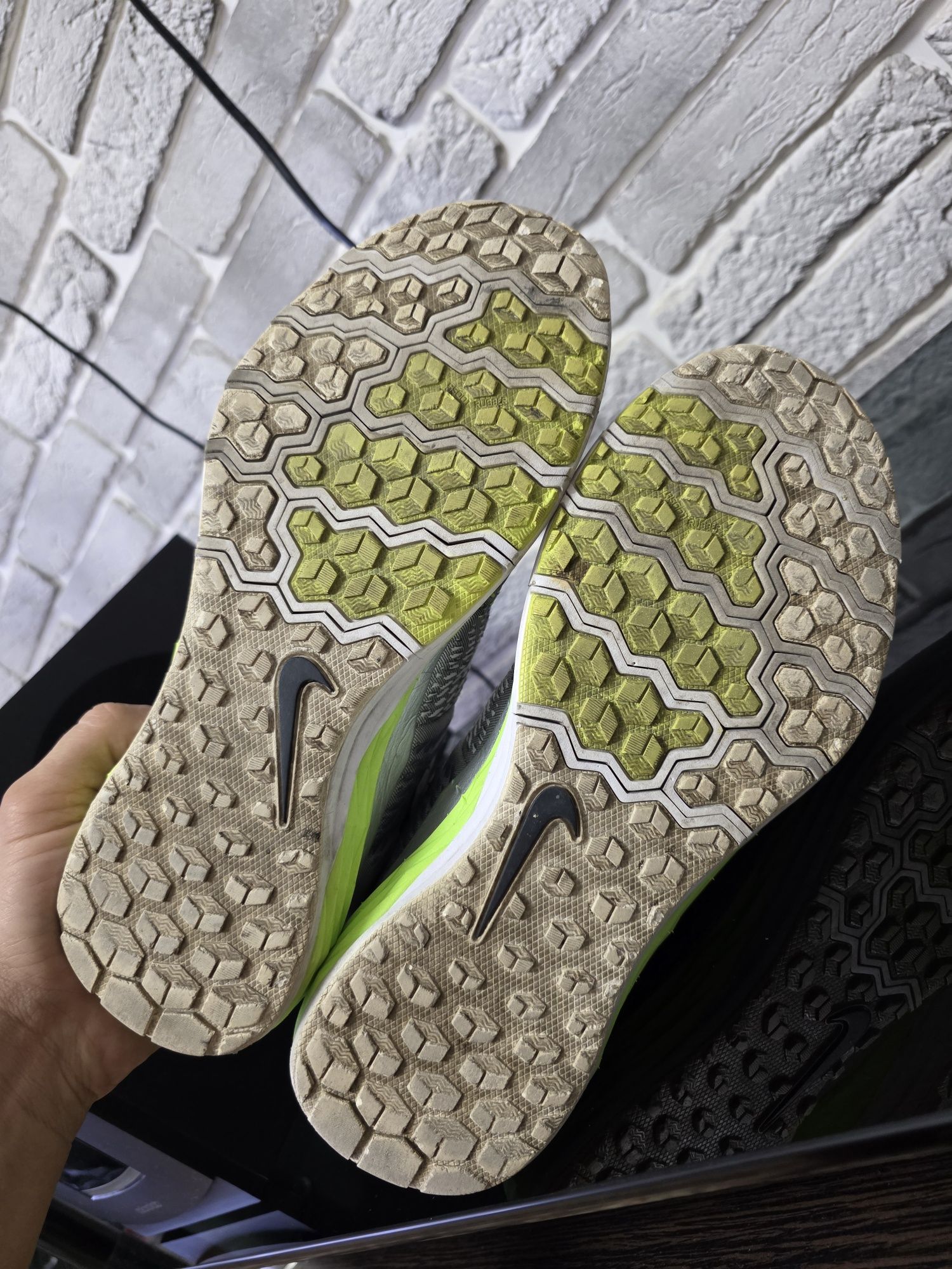 Оригинальные кроссы Nike