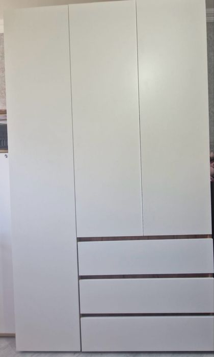 Шкаф в идеальном состоянии!