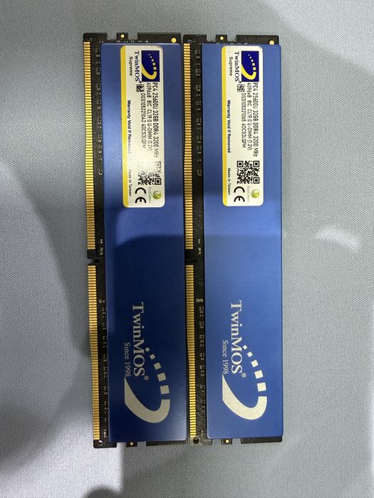 Оперативка DDR4 32GB x 2  3200MHZ