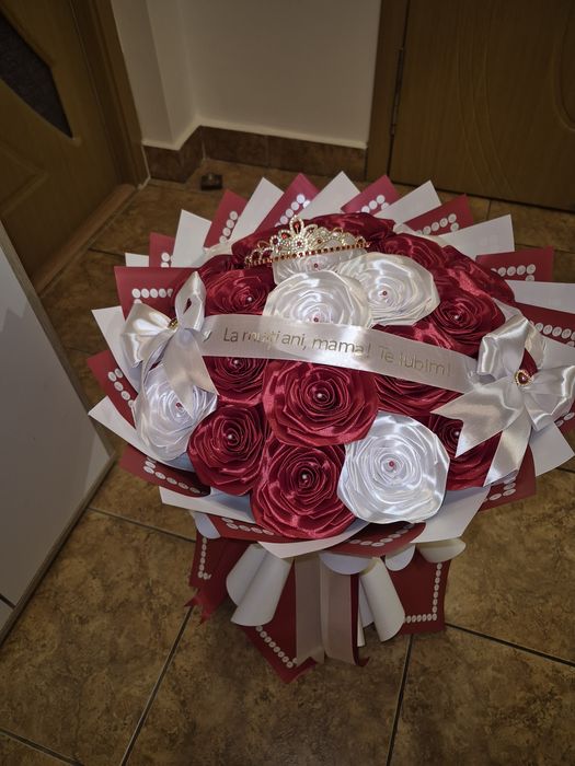 Trandafiri din satin