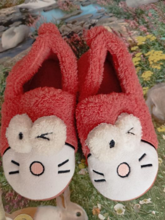 Детски пантофи - нови