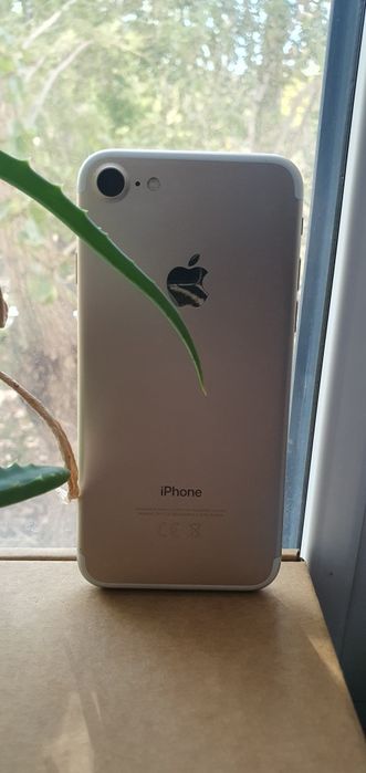 Продам айфон 7 голд