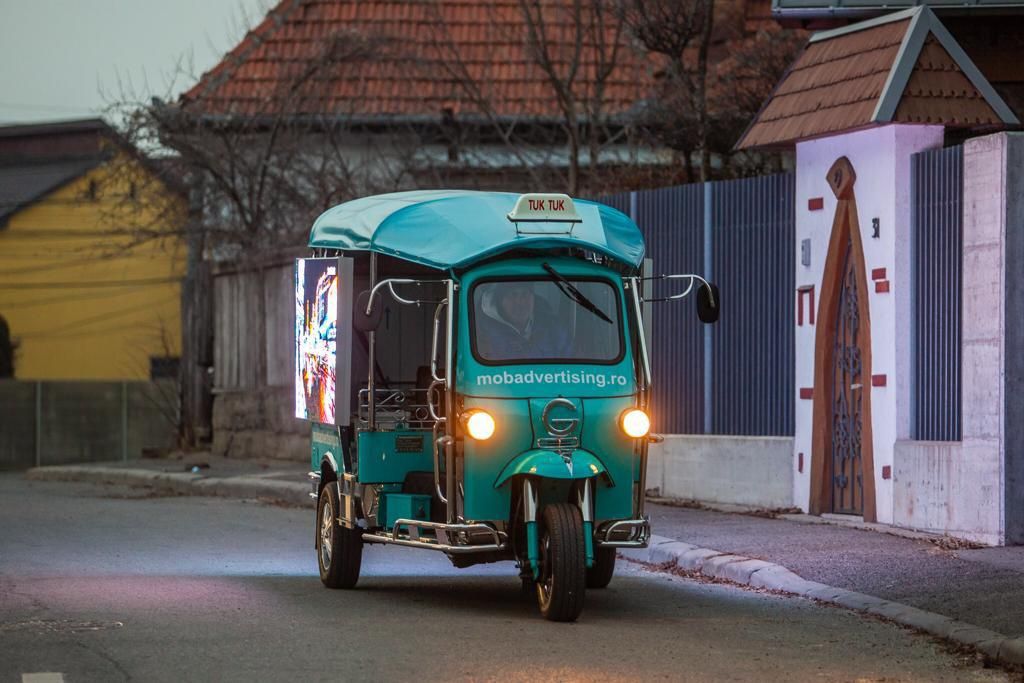 Vând Tuk-Tuk înmatriculat.