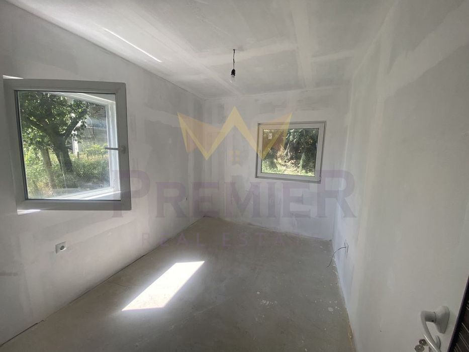 Продава се Къща в Варна, м-т Боровец - юг - 160 кв.м за 875 €/кв.м - Снимка #11