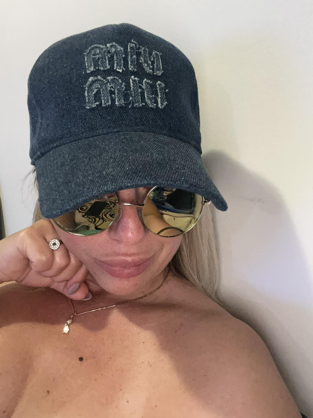Шапка Miu Miu Нова  унисекс