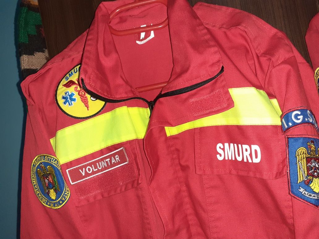 Echipament SMURD, voluntar, damă