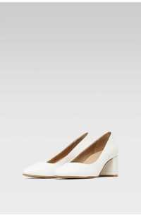 Бели елегантни обувки Jenny Fairy