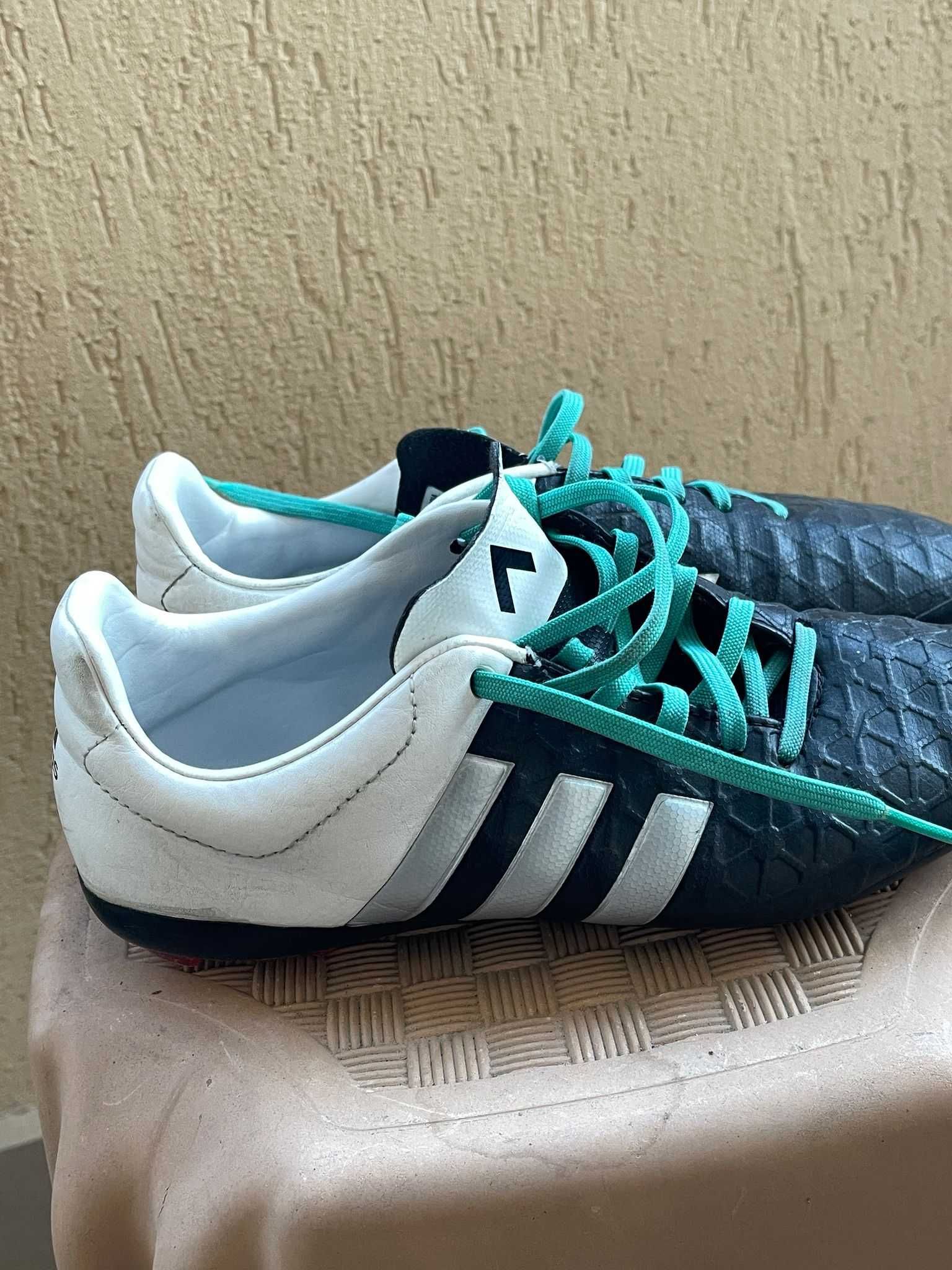 Бутонки adidas използвани