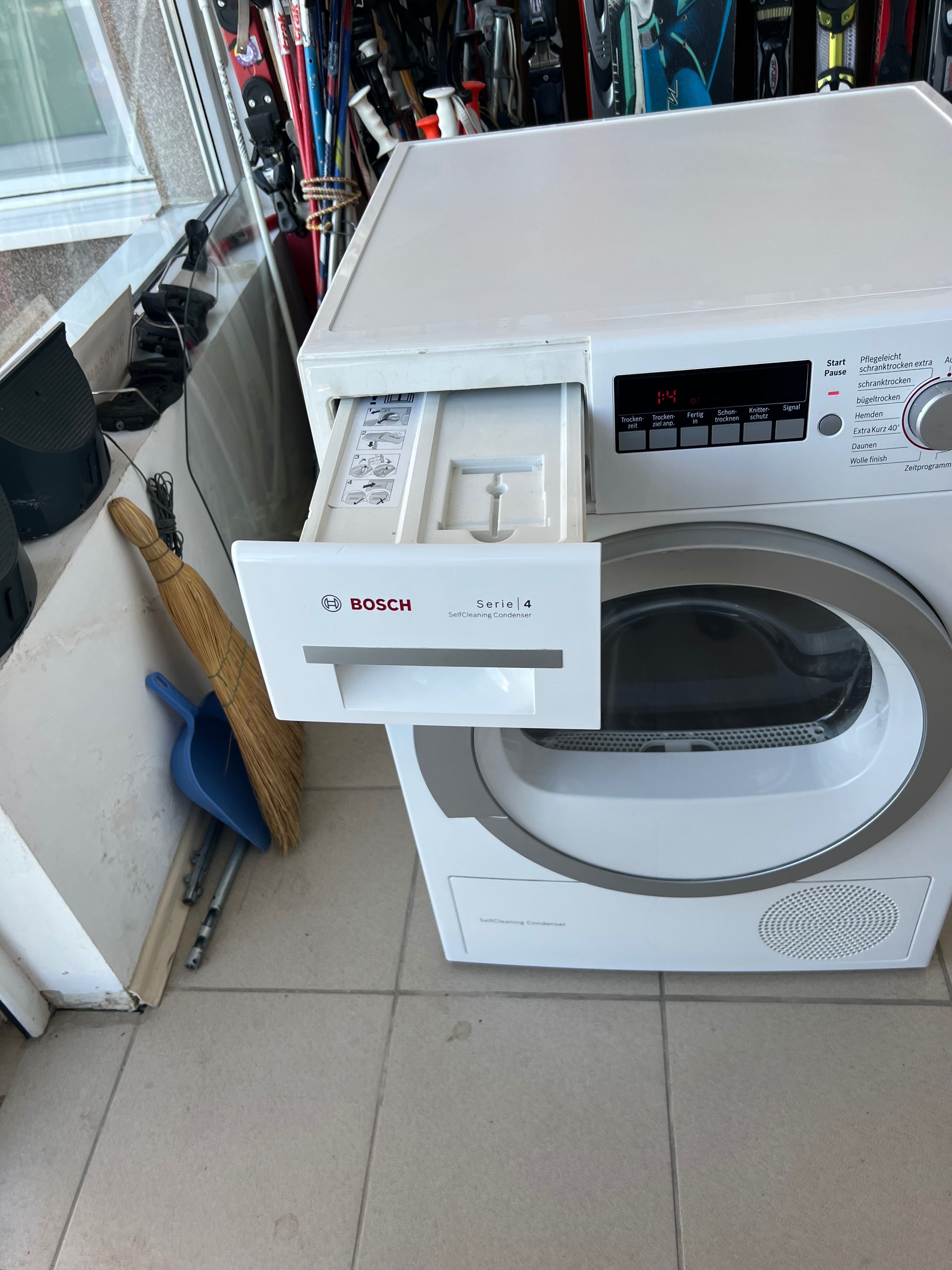 Сушилня Bosch Serie 4 -8кг,самопочистваща,А++