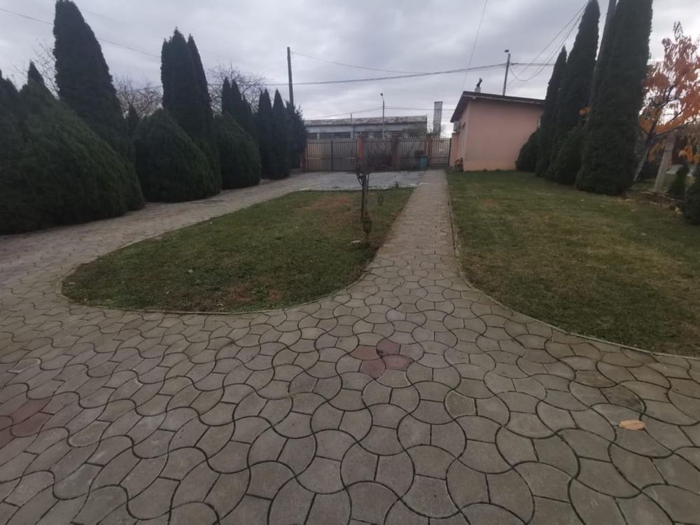 Casa de inchiriat pretabila pentru  locuit sau saptiu comercial