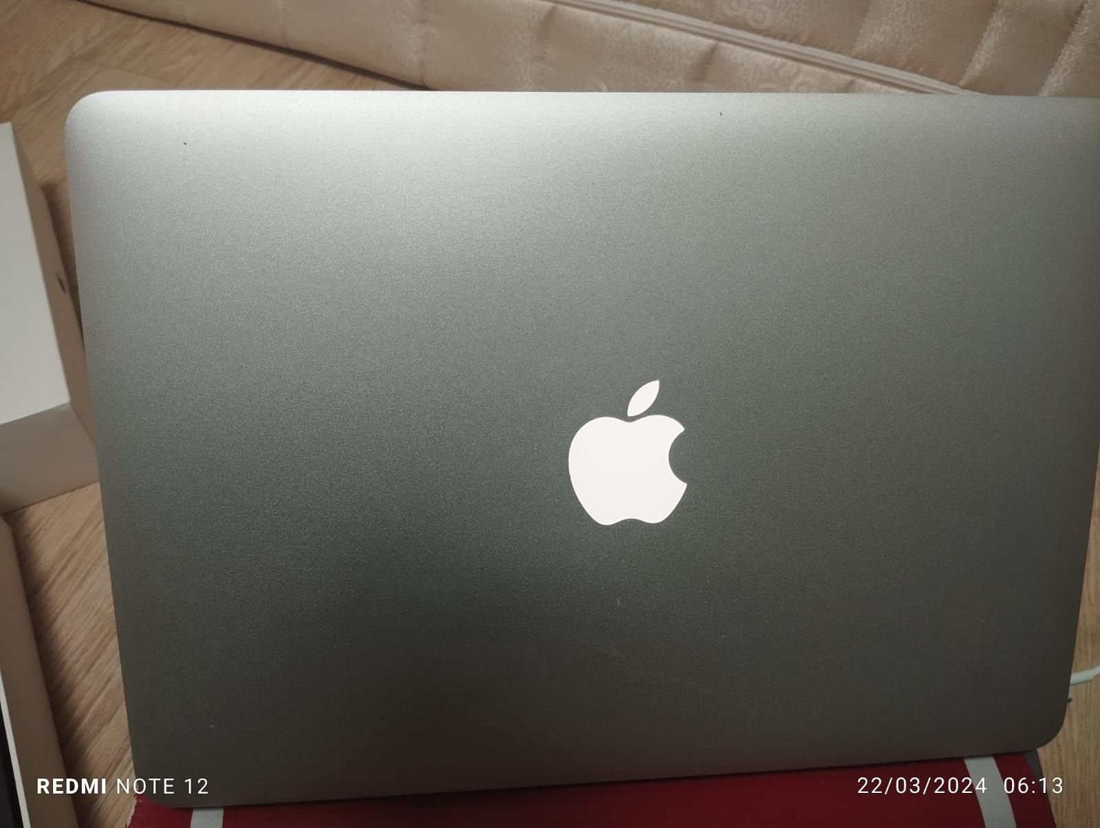 MacBook Air kafolati bor