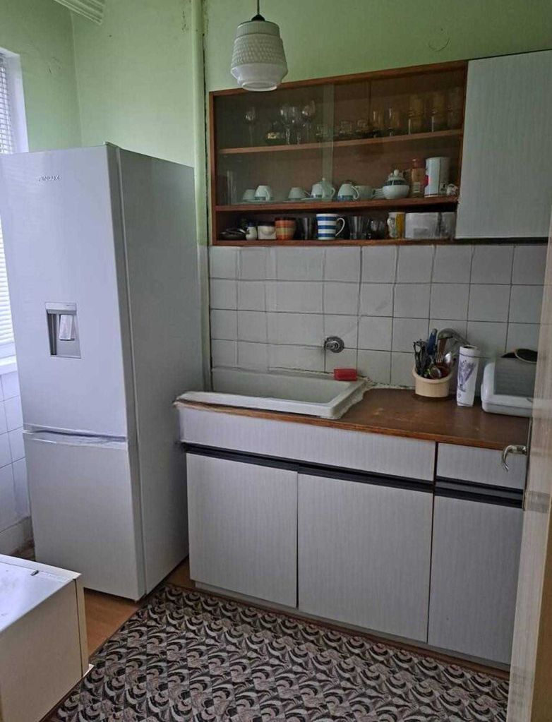 Продава се Тристаен апартамент в Пловдив, Младежки Хълм - 96 кв.м за 1886 €/кв.м - Снимка #1