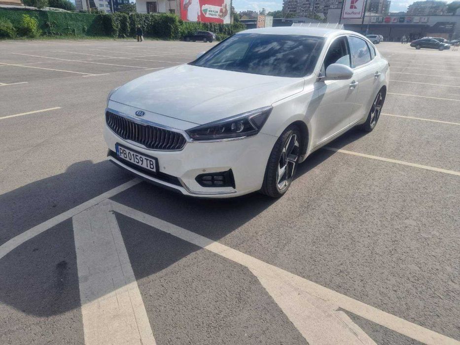 Автомобил KIA K7
