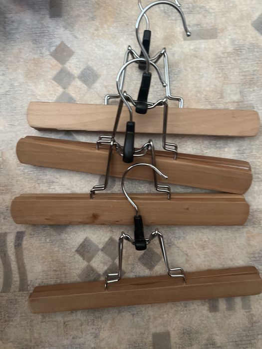 Вешалки пластиковые