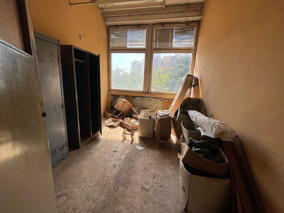 Продава се Промишлена сграда в Русе, Дружба 3 - 648 кв.м за 263 €/кв.м - Снимка #10