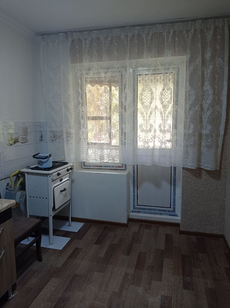 Срочно продаётся 1 комнатная кв-ра  в Чирчике, в районе шв. ф. "Гунча"