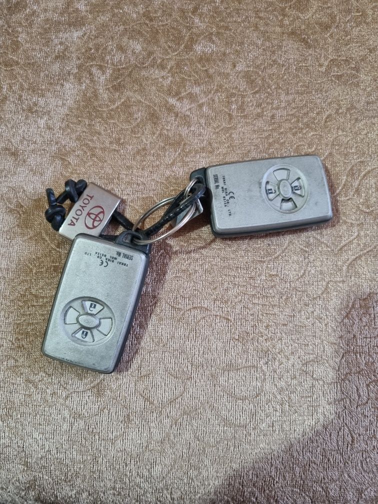Kлючове за Тоута Rav 4 след 2007година