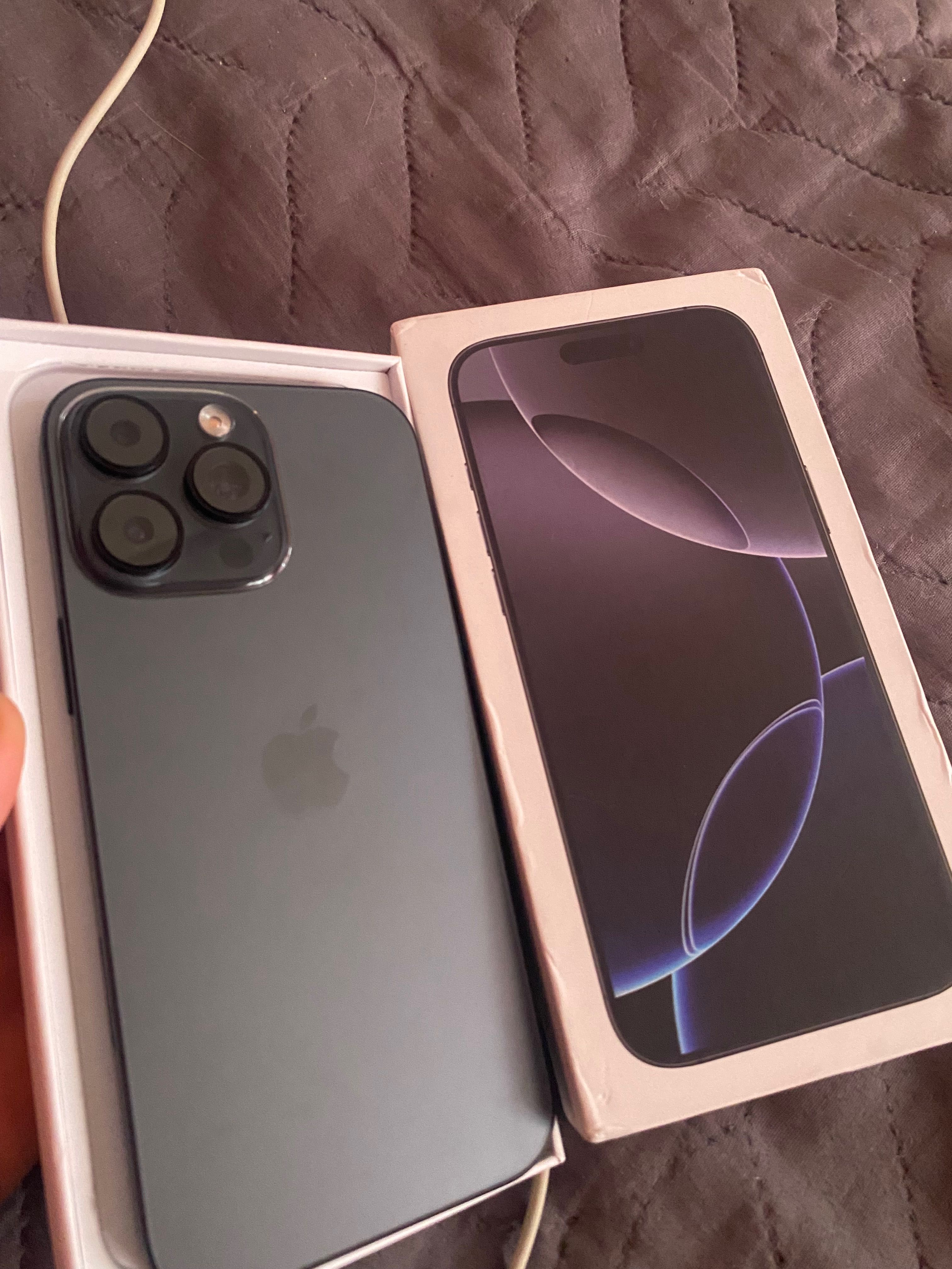 Продавам Iphone16 pro max