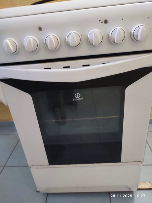 Продам электроплиту индезит