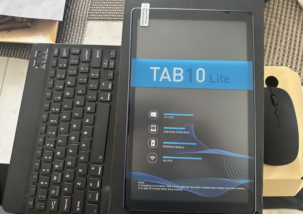 10 инчов таблет на български с безчични блутуут мишка и клавиатура