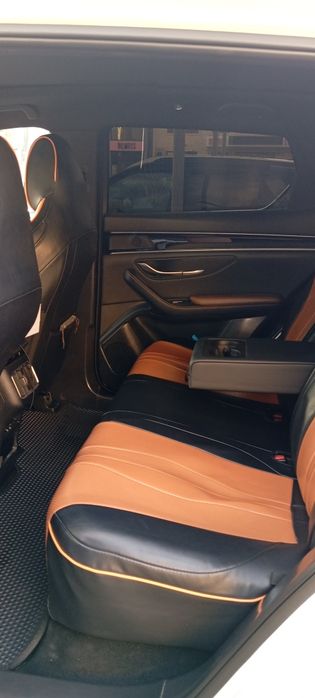 BIZNES KLASS TAKSI. Toshkent va Oʻzbekiston boʻylab.