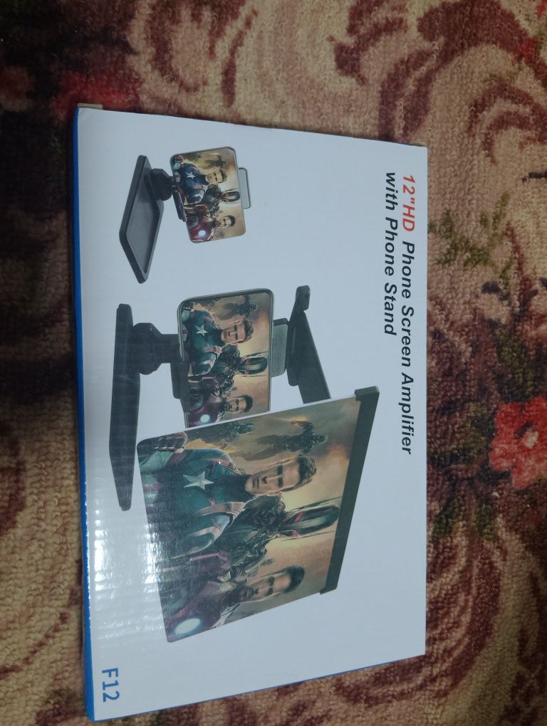 MINI PROJECTOR.   Phone Screen Amplifier with Phone Stand.  Светящиеся
