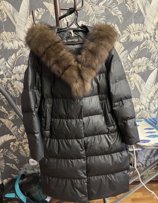 Новый пуховик 52 р с натуральным мехом KHANZADA