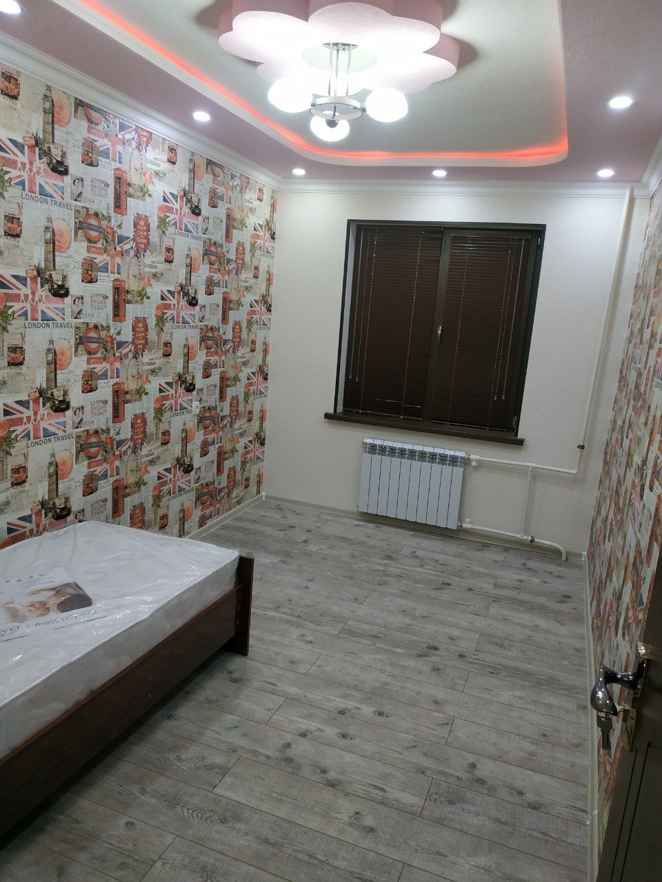 Сдаётся 3 комнатя квартира