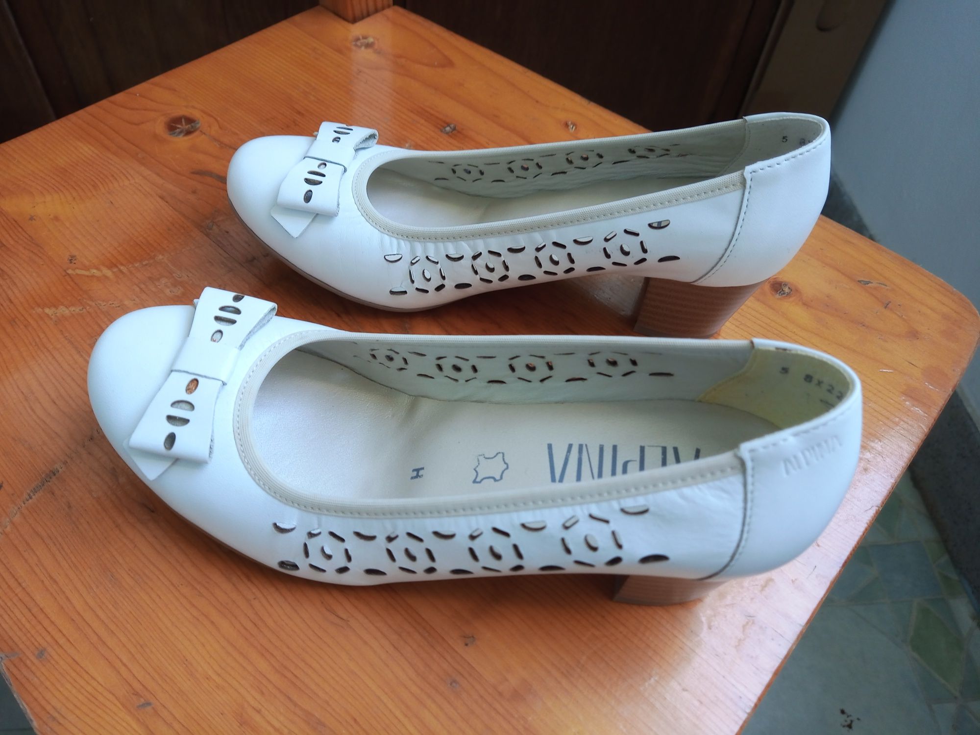 Обувки Alpina. Model Anda H. Size 5