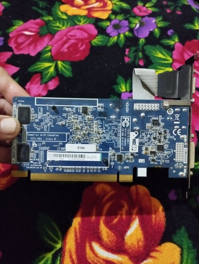 AMD Radion HD5450 videokartasi