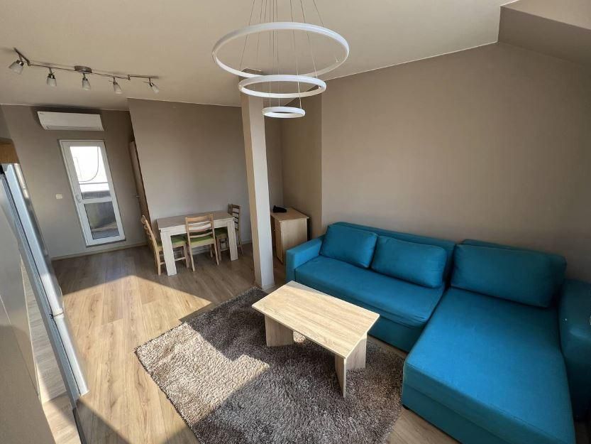 Дава се под наем Двустаен апартамент в Варна, Цветен квартал - 60 кв.м за 475 € - Снимка #1