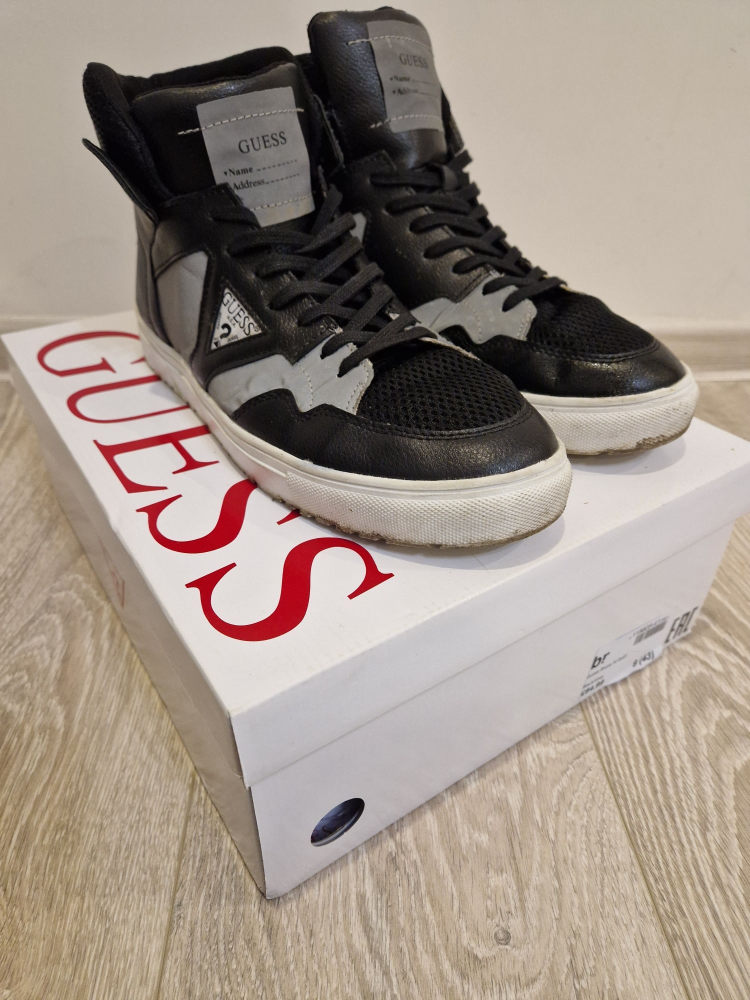 Като нови Кецове Guess оригинални кецове sneakers Guess