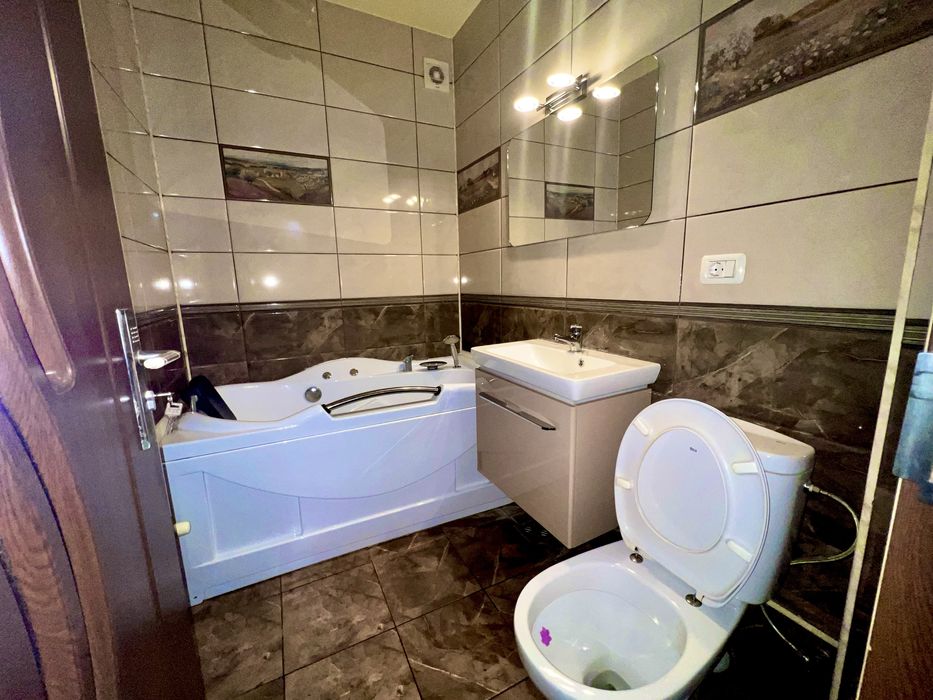 Apartament 3 camere zona Podgoria,Bloc izolat